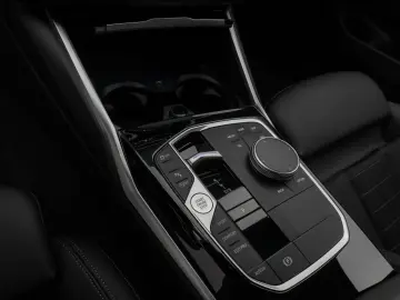 BMW 320i xDrive