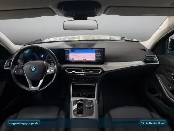 BMW 330e xDrive Limousine