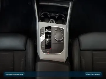 BMW 330e xDrive Limousine