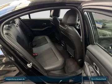 BMW 330e xDrive Limousine