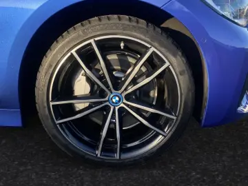 BMW 330e xDrive M Sport