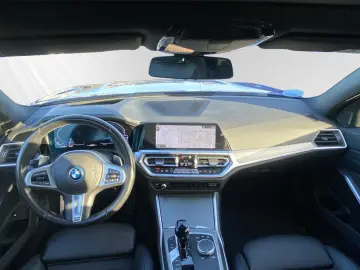 BMW 330e xDrive M Sport