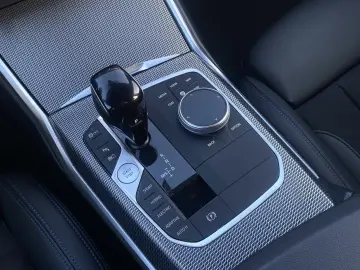 BMW 330e xDrive M Sport