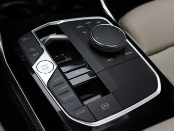 BMW 330e xDrive Limousine M Sport