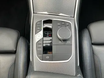 BMW 330e xDrive Limousine M Sport