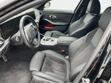 BMW 330e xDrive M Sport