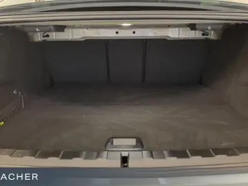 BMW 330e A xDrive Lim M-Sport