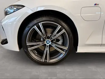 BMW 330e xDrive Limousine M Sport