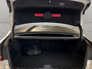 BMW 330e xDrive Limousine M Sport