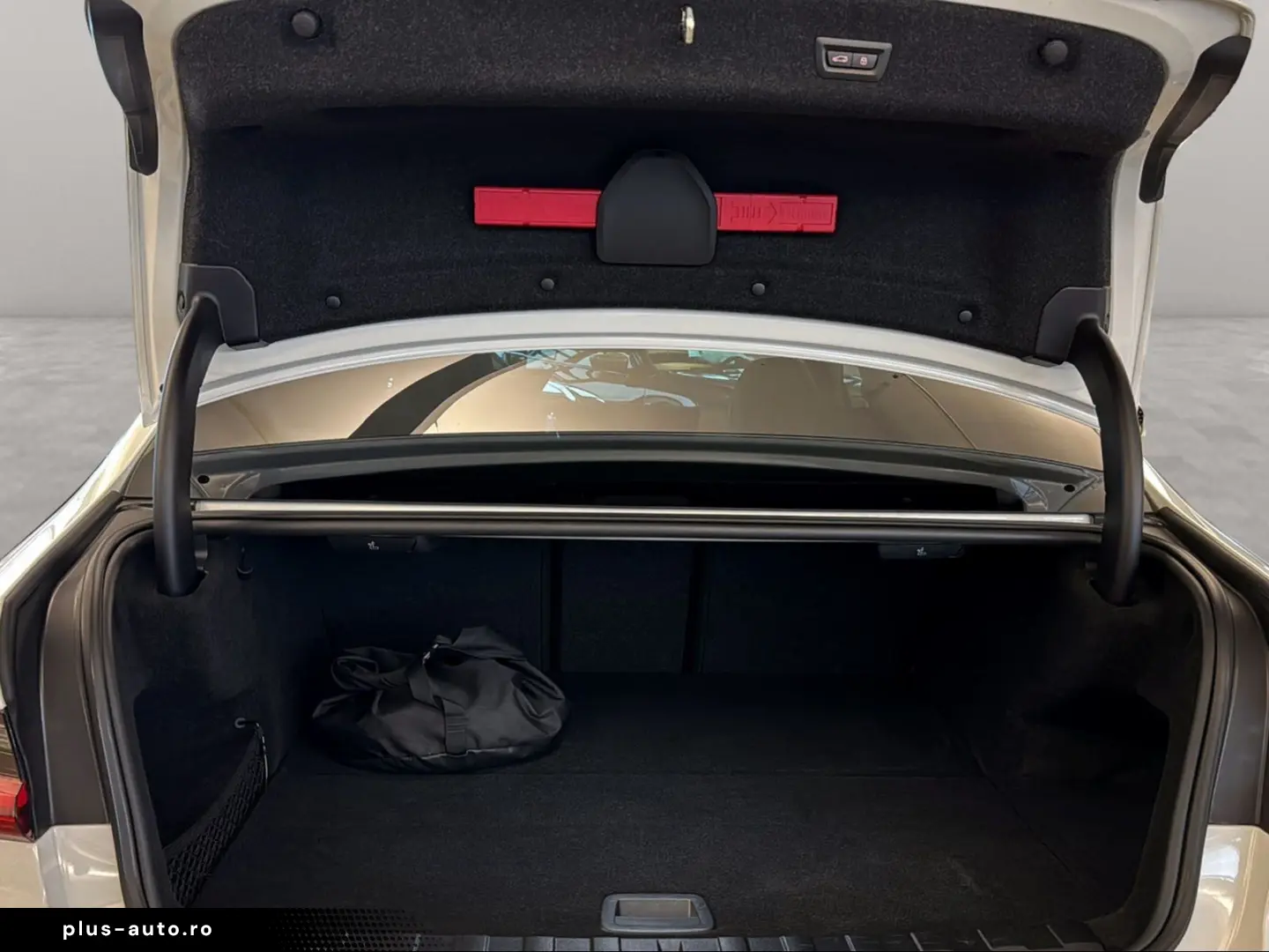 BMW 330e xDrive Limousine M Sport