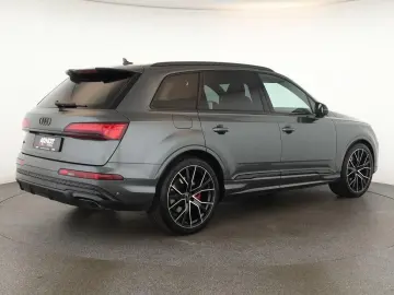 AUDI Q7 50 TDI FL S line Sport 7S Matrix Pano B&O AHK
