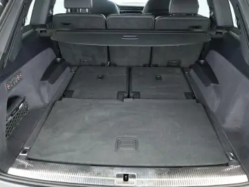 AUDI Q7 50 TDI FL S line Sport 7S Matrix Pano B&O AHK