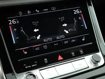 AUDI Q7 50 TDI FL S line Sport 7S Matrix Pano B&O AHK