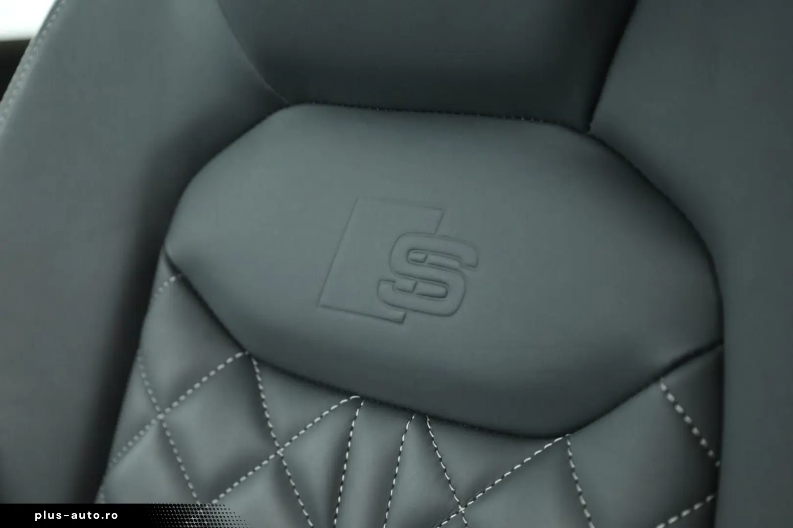 AUDI Q7 50 TDI FL S line Sport 7S Matrix Pano B&O AHK