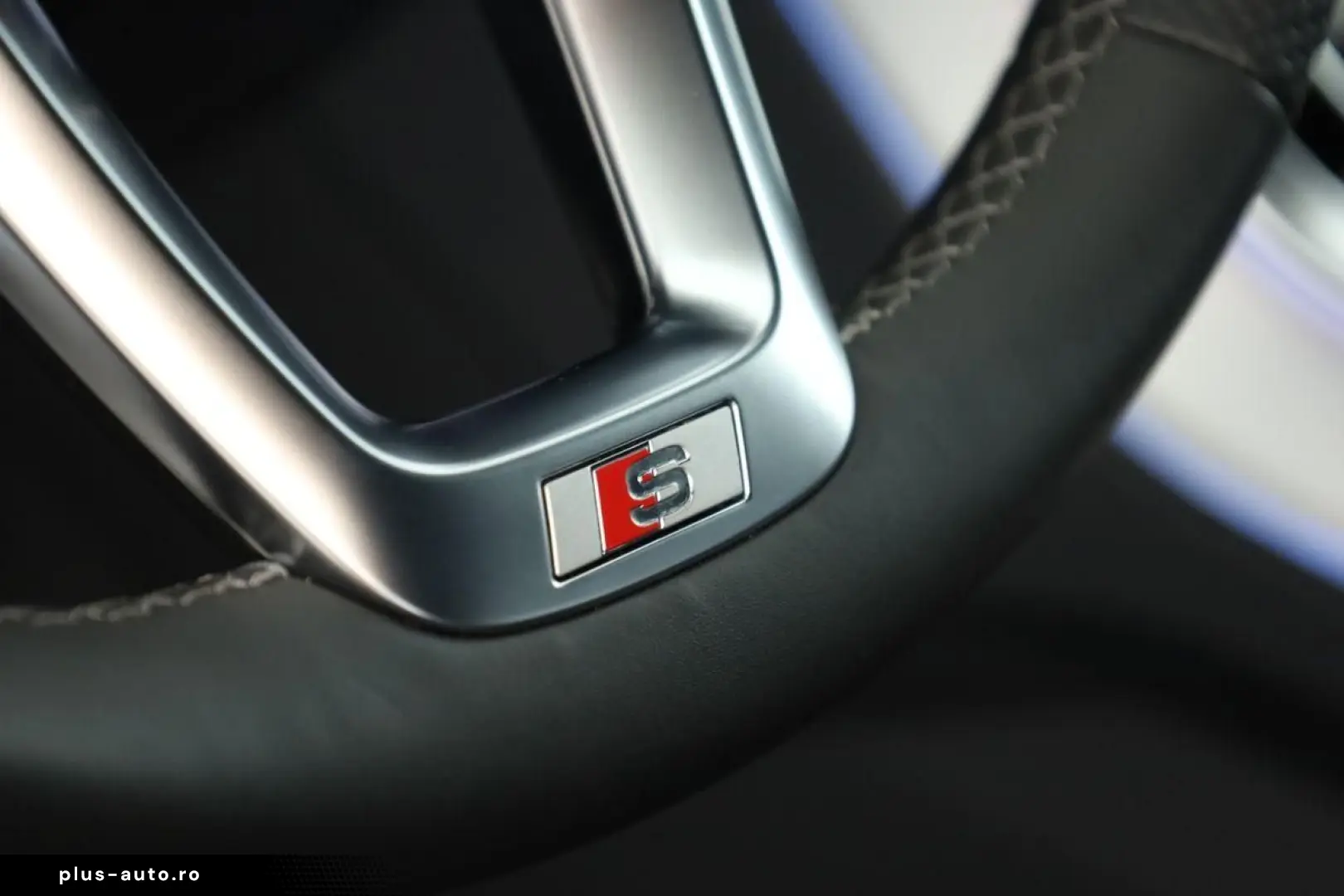 AUDI Q7 50 TDI FL S line Sport 7S Matrix Pano B&O AHK