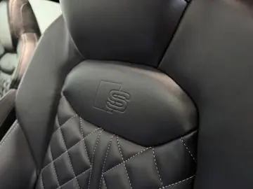 AUDI Q7 55TFSI QUATTRO 3xS-LINE ALLRADLENKUNG HUD AHK