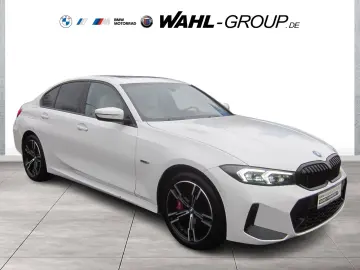 BMW 330e xDrive M SPORT PRO