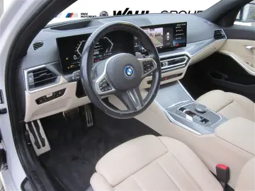 BMW 330e xDrive M SPORT PRO