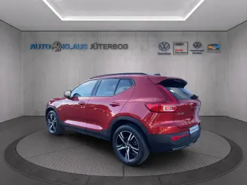 VOLVO XC 40 B4 AWD Plus Dark
