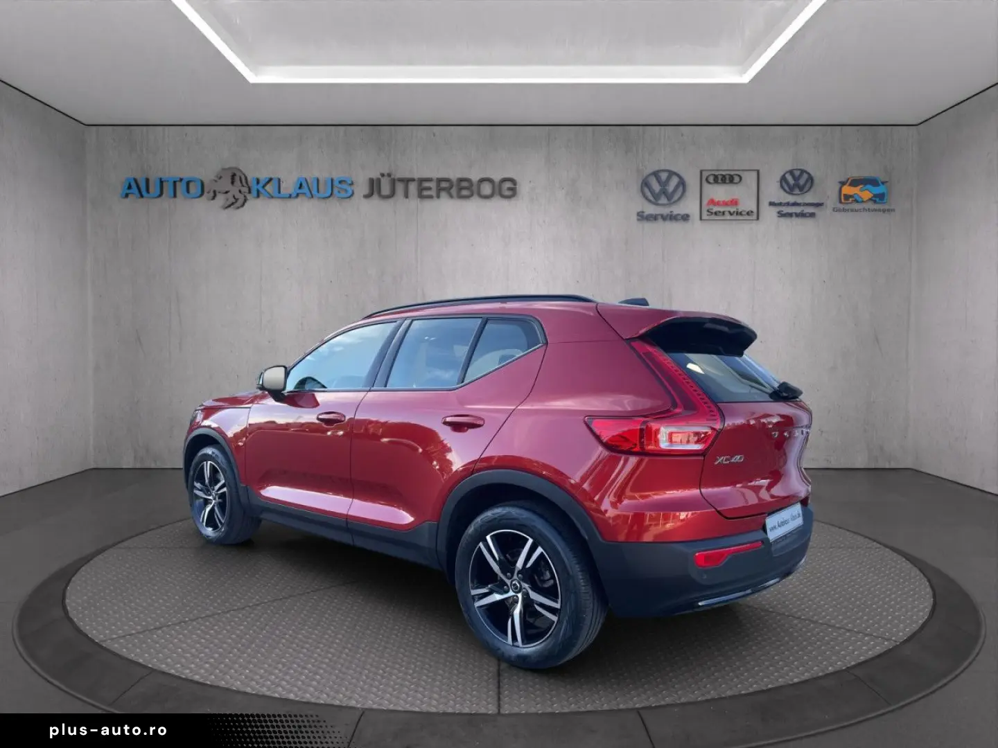 VOLVO XC 40 B4 AWD Plus Dark
