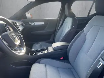 VOLVO XC 40 B4 AWD Plus Dark