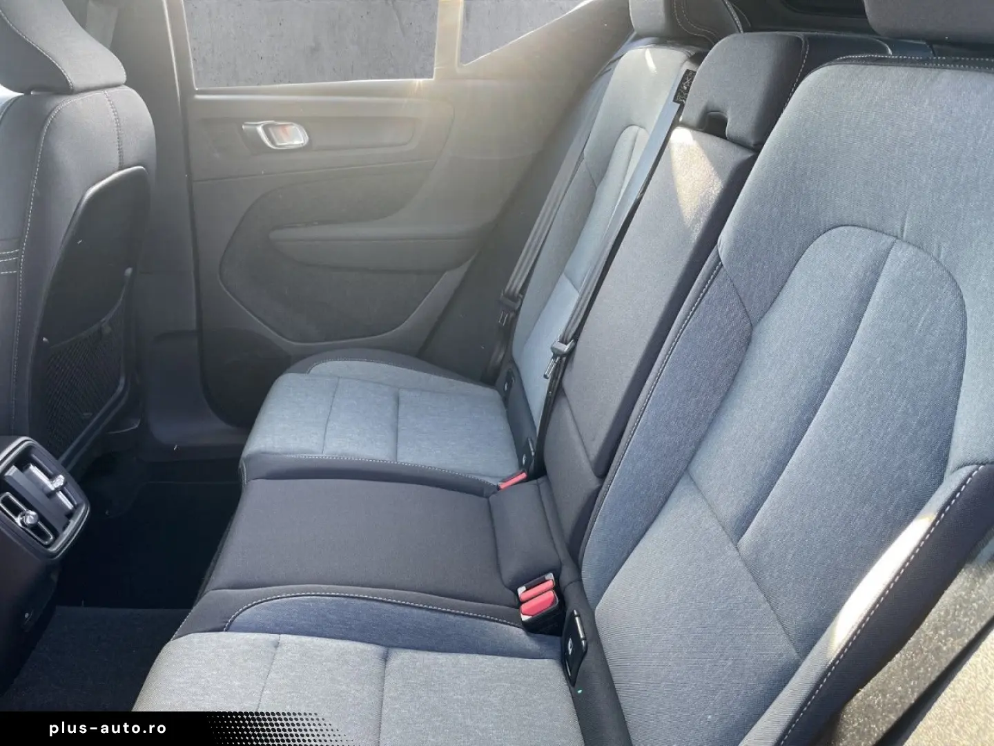 VOLVO XC 40 B4 AWD Plus Dark