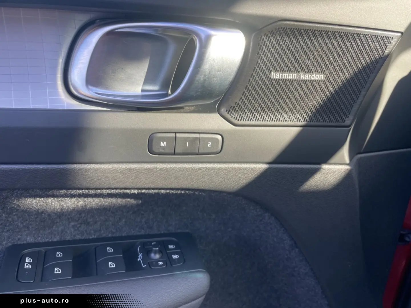 VOLVO XC 40 B4 AWD Plus Dark