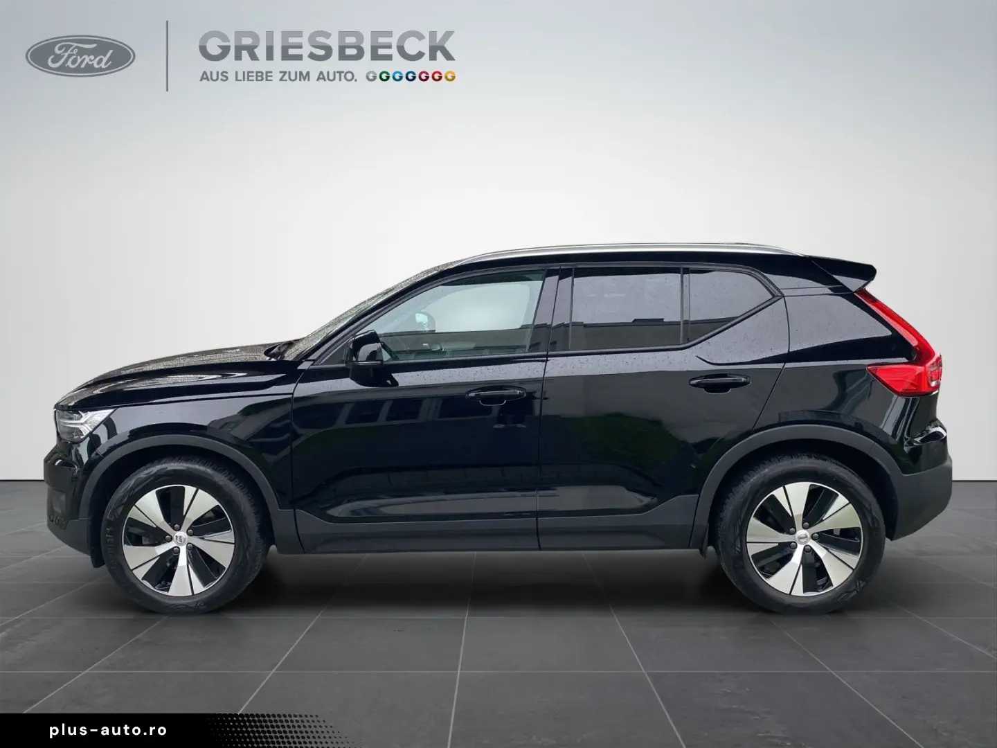 VOLVO XC40 Momentum Pro