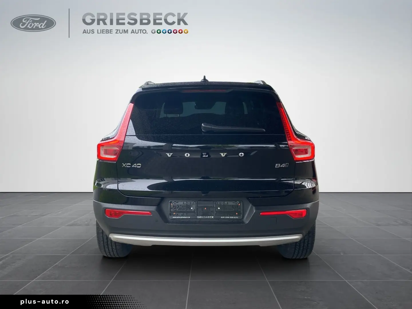 VOLVO XC40 Momentum Pro