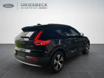 VOLVO XC40 Momentum Pro