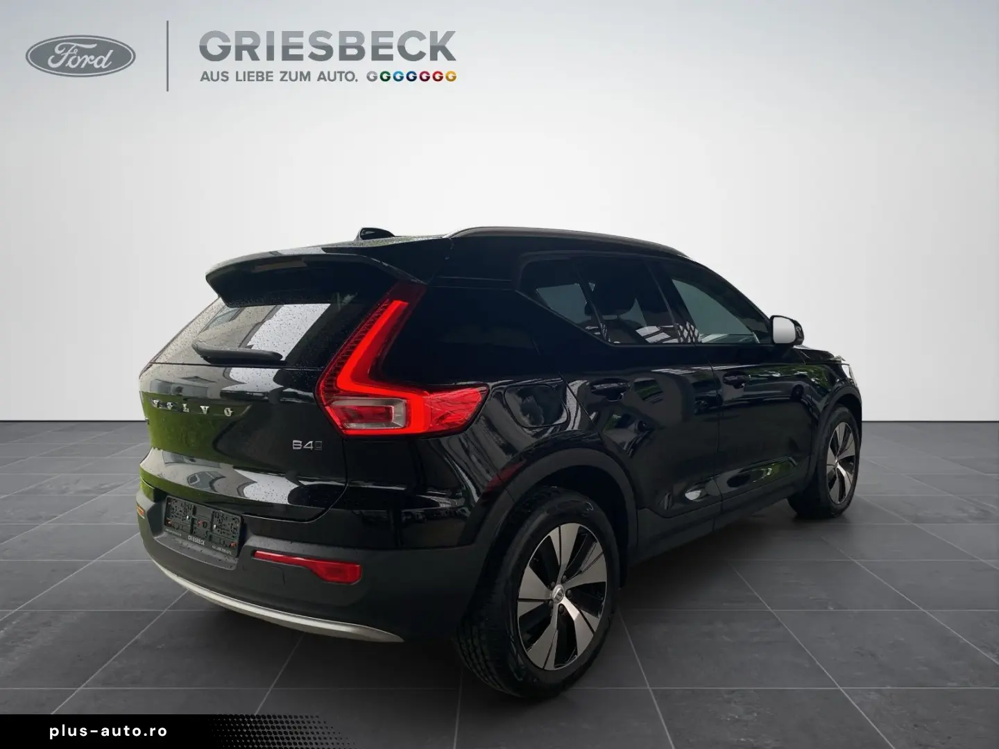 VOLVO XC40 Momentum Pro