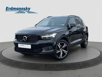 VOLVO XC40 B5 R-Design