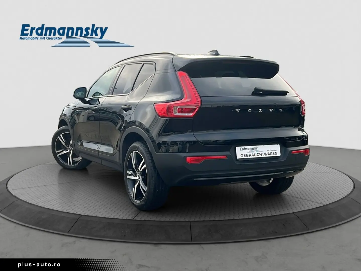 VOLVO XC40 B5 R-Design