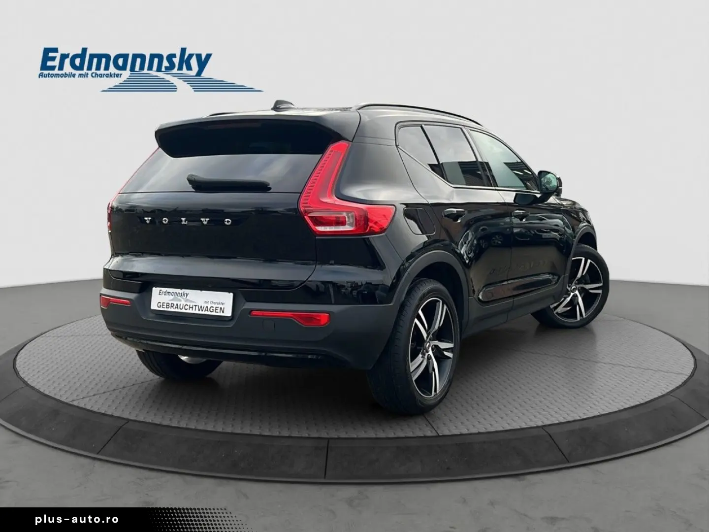 VOLVO XC40 B5 R-Design