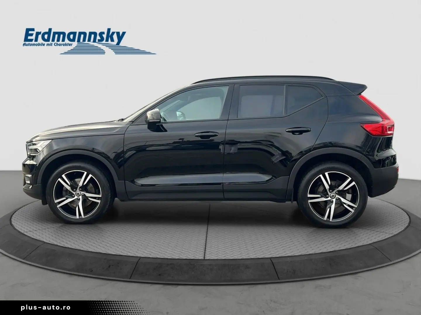 VOLVO XC40 B5 R-Design