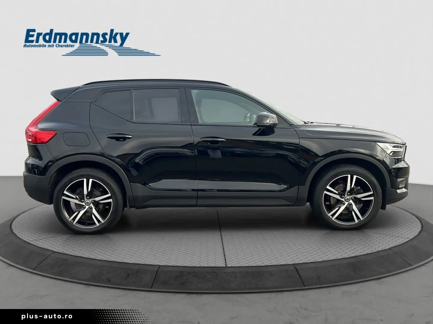 VOLVO XC40 B5 R-Design