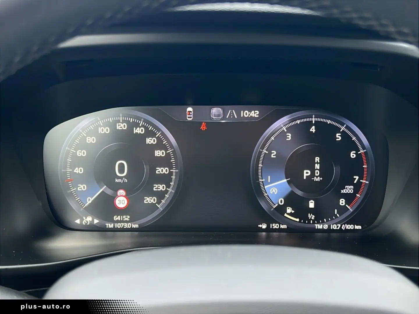 VOLVO XC40 B5 R-Design