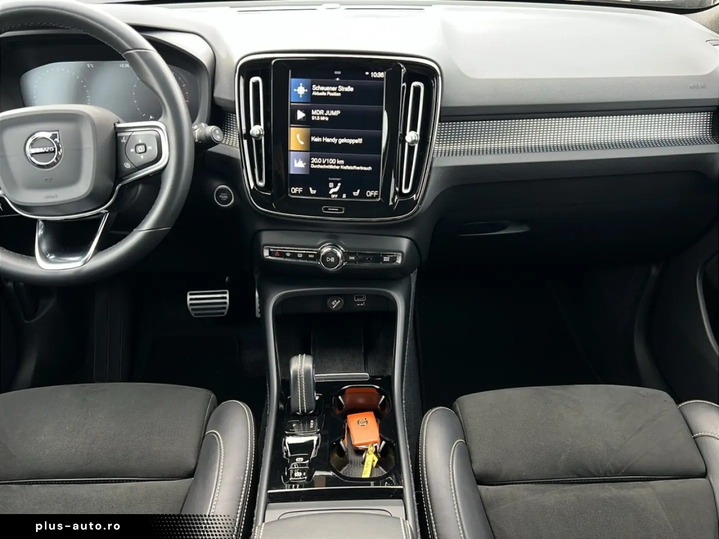 VOLVO XC40 B5 R-Design