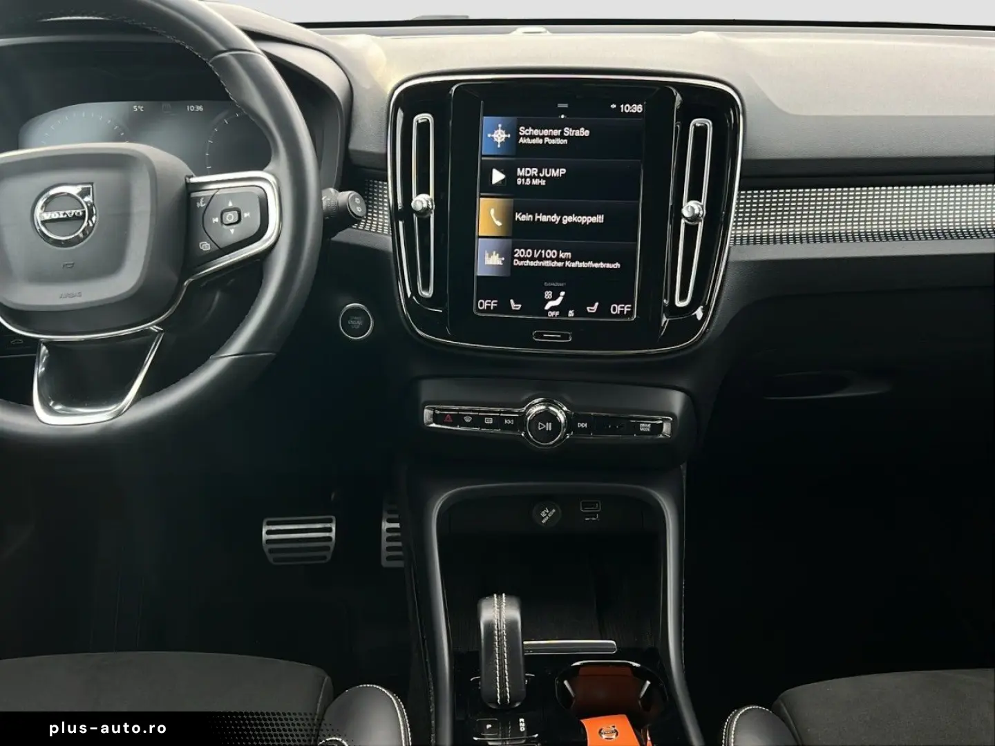 VOLVO XC40 B5 R-Design