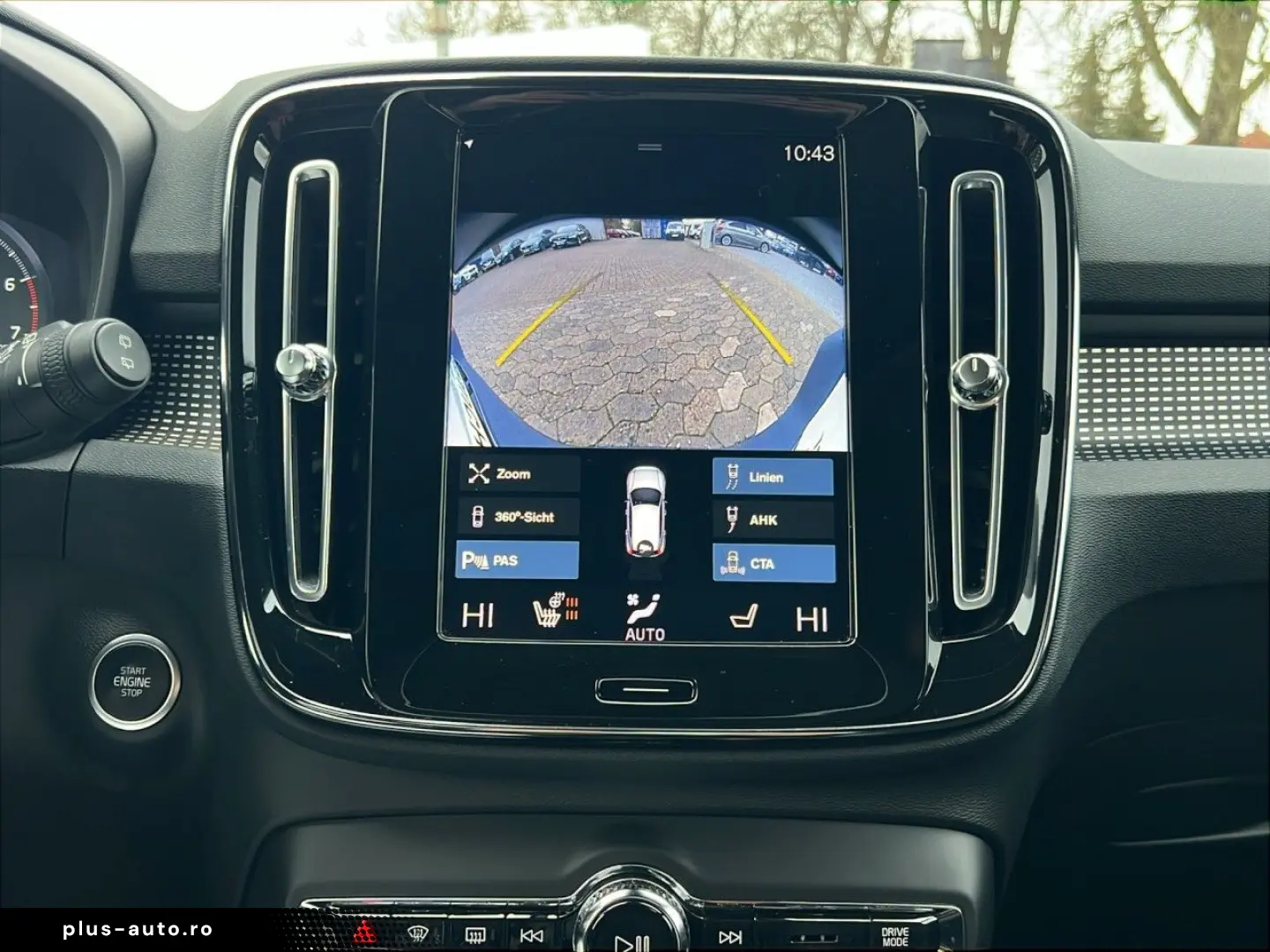 VOLVO XC40 B5 R-Design