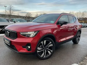 VOLVO XC40 B4 Ultimate Dark