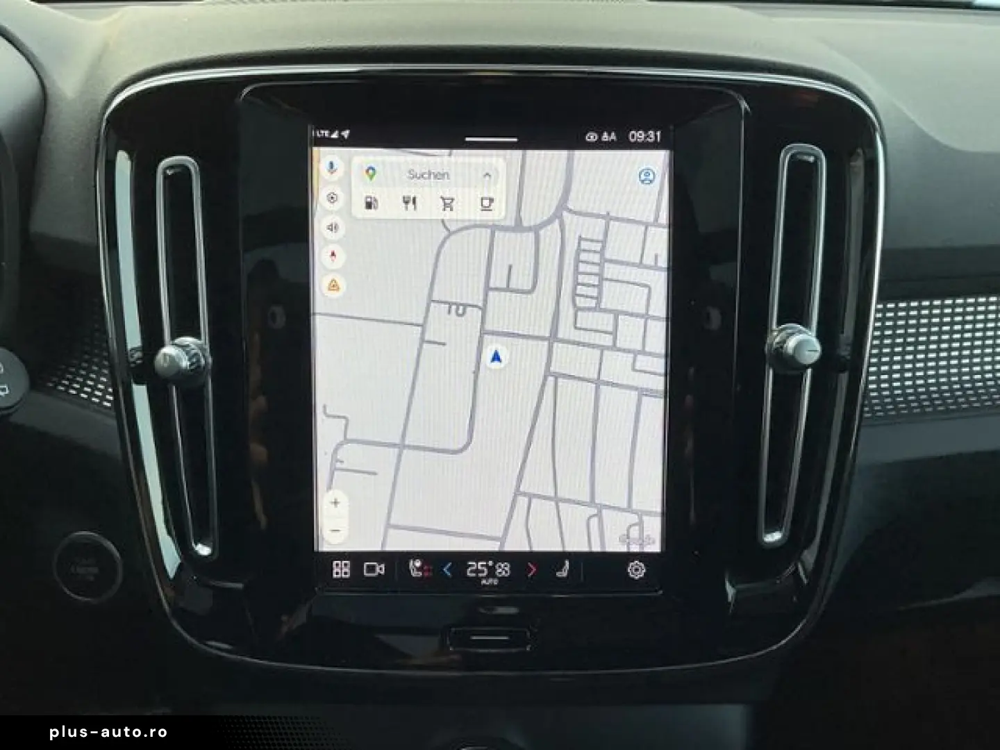 VOLVO XC40 B4 Ultimate Dark