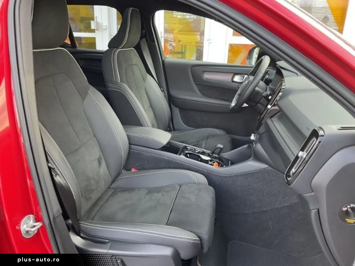 VOLVO XC40 B4 Ultimate Dark