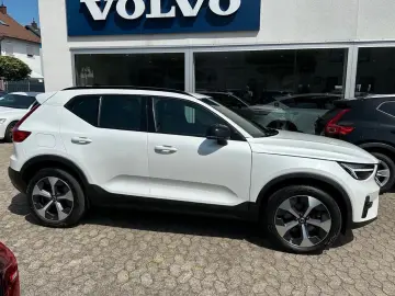 VOLVO XC40 B5 Ultimate Dark AWD