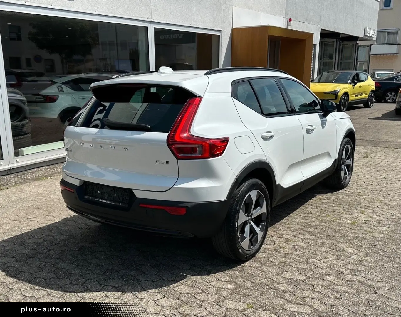VOLVO XC40 B5 Ultimate Dark AWD