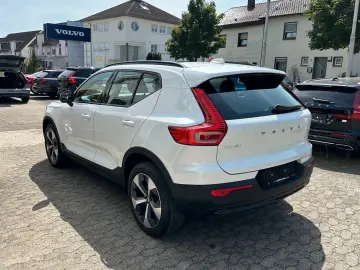 VOLVO XC40 B5 Ultimate Dark AWD