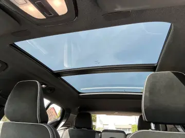 VOLVO XC40 B5 Ultimate Dark AWD