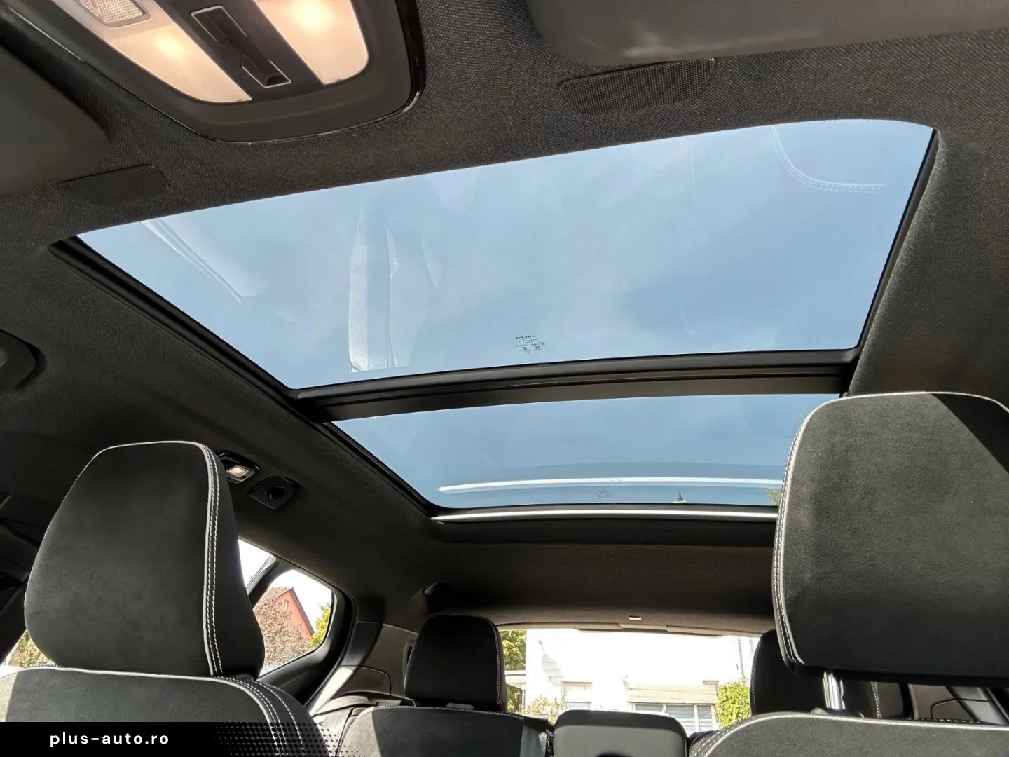 VOLVO XC40 B5 Ultimate Dark AWD