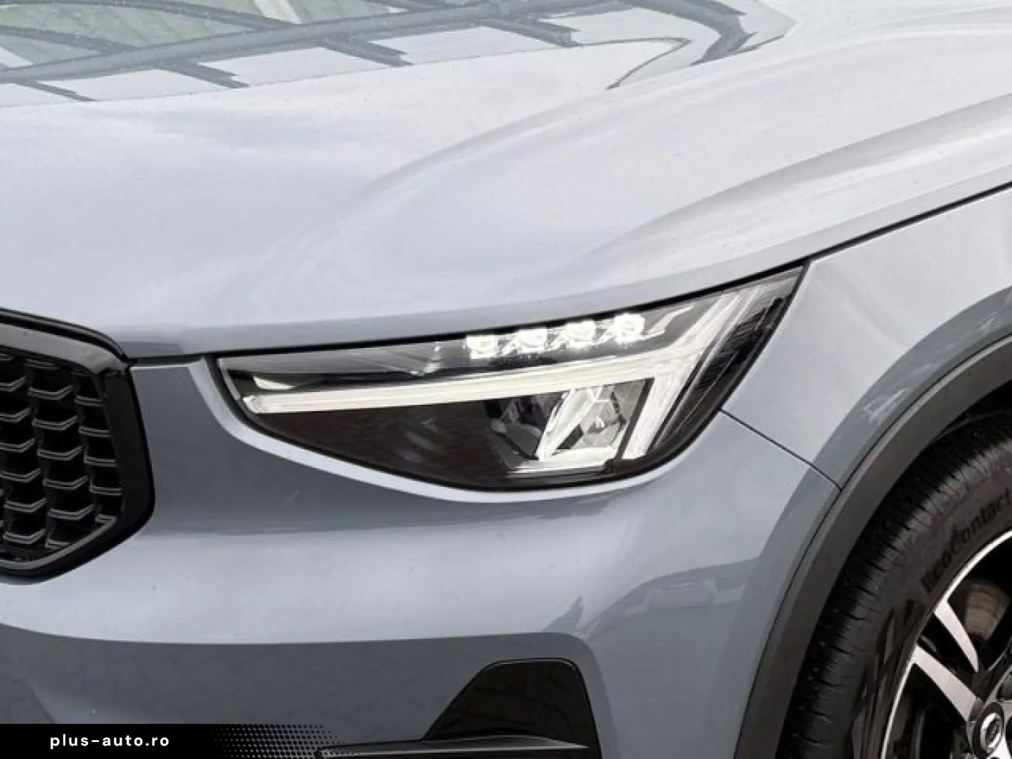 VOLVO XC40 B4 AWD Plus Dark