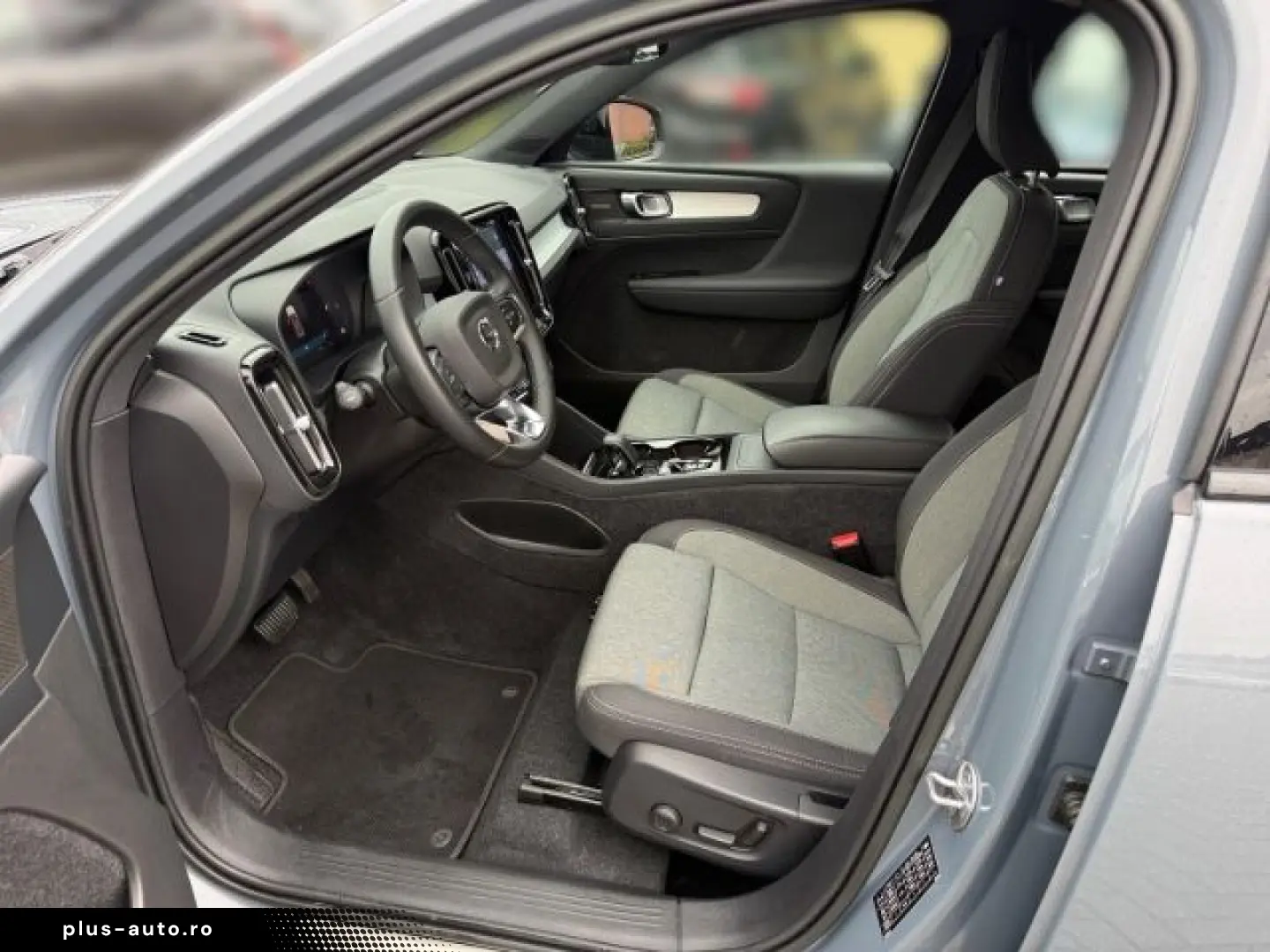 VOLVO XC40 B4 AWD Plus Dark